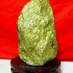 天然金礦石原石擺件 融合自然之韻與風水之道的藝術珍品